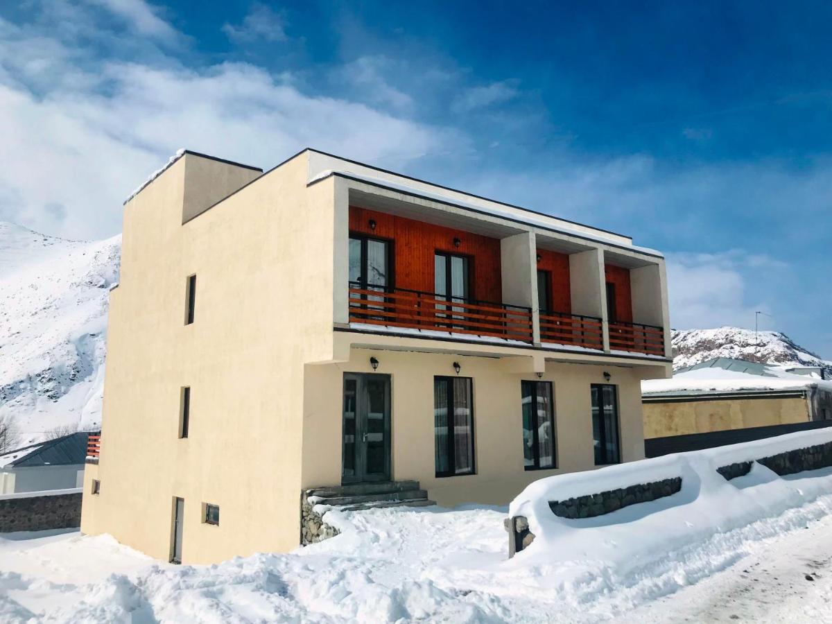 Eltisy Guest House Stepantsminda Exterior photo