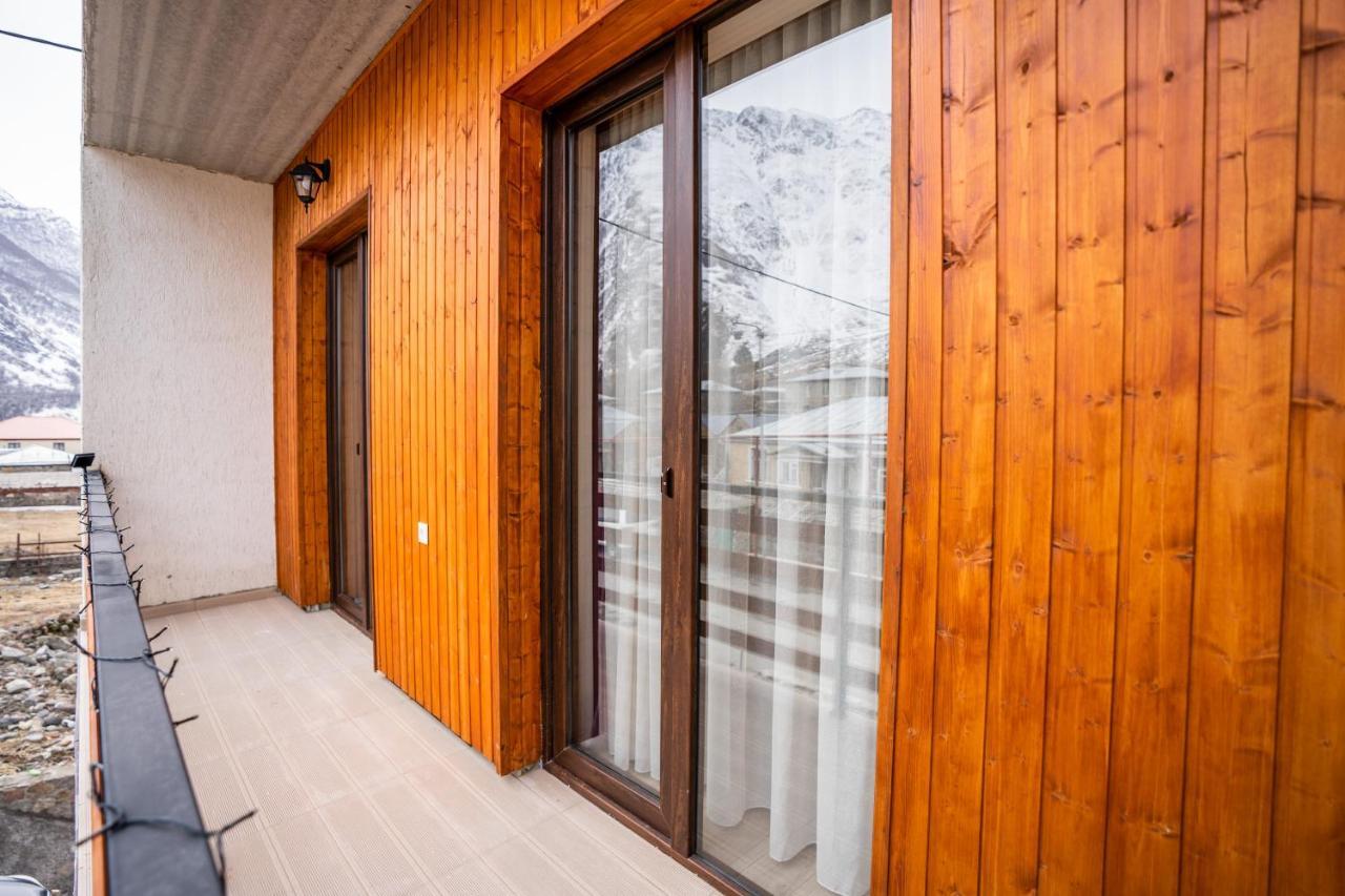 Eltisy Guest House Stepantsminda Exterior photo